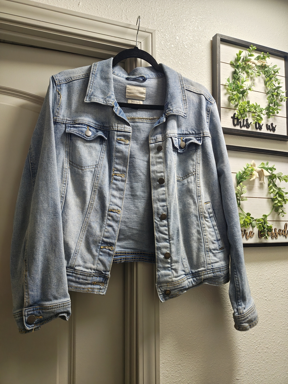 Universal Thread Light Blue Washed Denim Jacket - Women's Jean Jacket